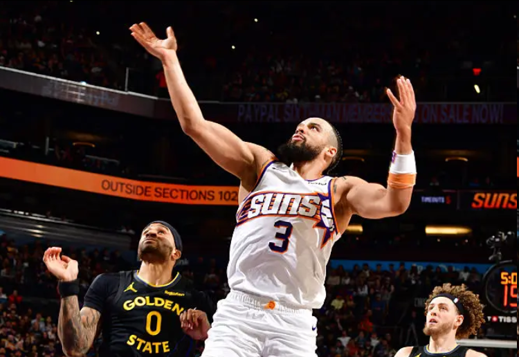 mk体育-神奇!勇士全场76次出手55次三分却取胜 太阳最后7分钟仅两分崩盘